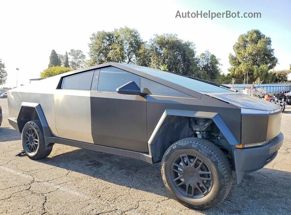 7G2CEHED8RA040263 2024 TESLA CYBERTRUCK Black Delantero derecho