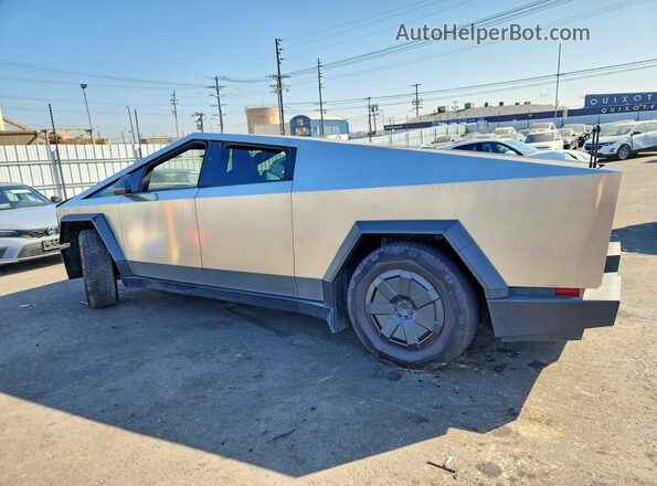 7G2CEHED8SA073141 2025 TESLA CYBERTRUCK Silver უკანა მარცხენა