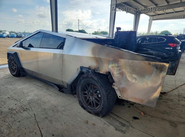 7G2CEHED8TA090782 2026 TESLA CYBERTRUCK Silver Tył lewy