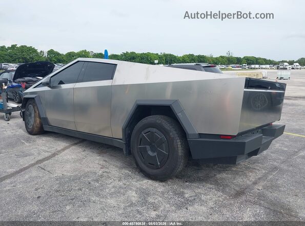 7G2CEHEE0SA061686 2025 TESLA CYBERTRUCK Silver Rear left