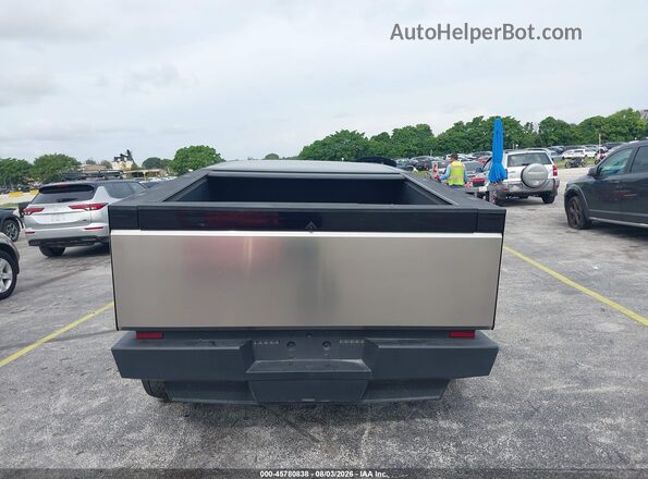 7G2CEHEE0SA061686 2025 TESLA CYBERTRUCK Silver 