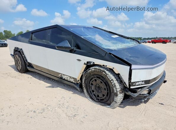 7G2CEHEE2RA026867 2024 TESLA CYBERTRUCK Двухцветный Передняя правая четверть