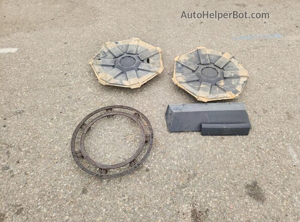 7G2CEHEE2RA037271 2024 TESLA CYBERTRUCK Black Շարժիչի բաժամունքի տեսք