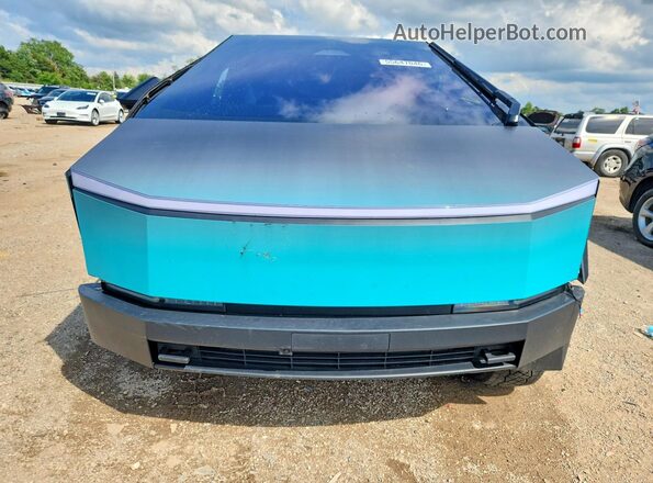 7G2CEHEE5RA056042 2024 TESLA CYBERTRUCK Two Tone Widok z przodu