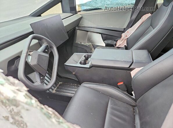 7G2CEHEE5RA056042 2024 TESLA CYBERTRUCK Two Tone Widok wnętrza z przodu