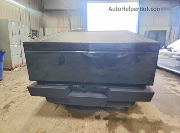 7G2CEHEE7SA062365 2025 TESLA CYBERTRUCK Green Հետևի տեսք
