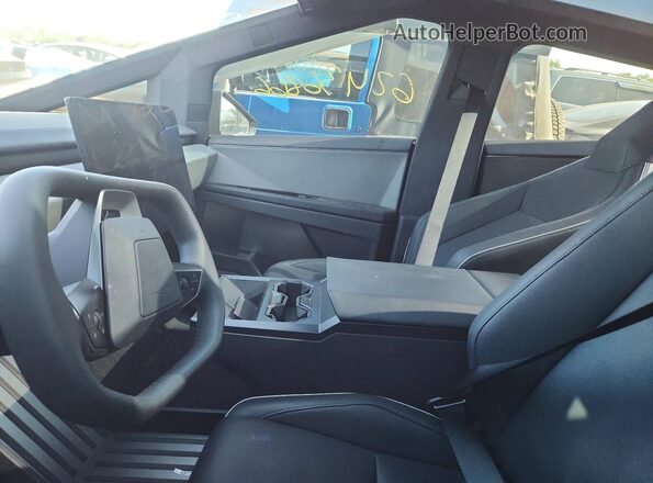 7G2CEHEE7SA062365 2025 TESLA CYBERTRUCK Green Սալոնի դիմացի տեսք