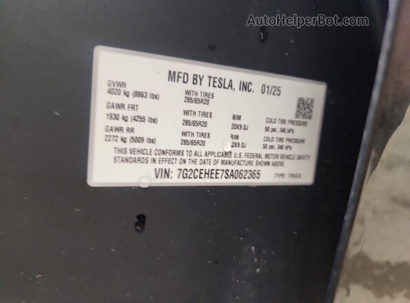 7G2CEHEE7SA062365 2025 TESLA CYBERTRUCK Green Շարժիչի բաժամունքի տեսք