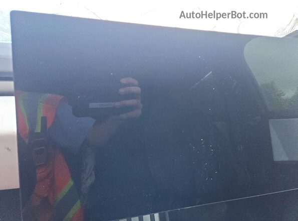 7G2CEHEE8SA065579 2025 TESLA CYBERTRUCK Silver 