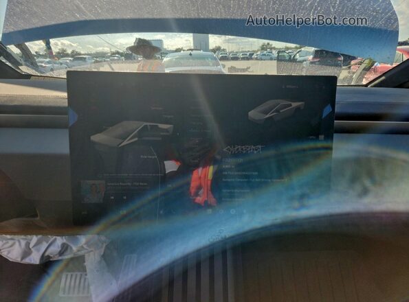 7G2CEHEEXRA037888 2024 TESLA CYBERTRUCK Угольный Вид щитка приборов