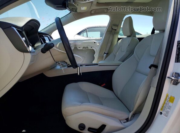 7JR102FK4LG051667 2020 VOLVO S60 Белый Вид салона спереди