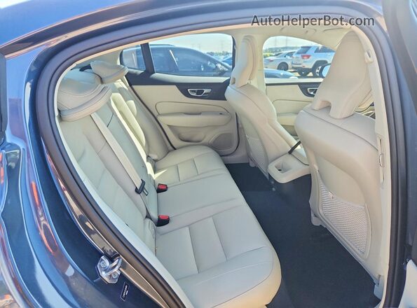 7JR102FK7LG048861 2020 VOLVO S60 Серый Вид задних сидений