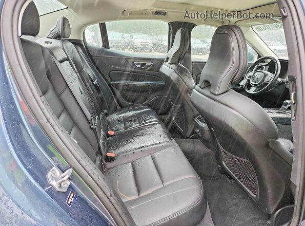 7JR102FLXKG011696 2019 VOLVO S60 Blue Rear seats view
