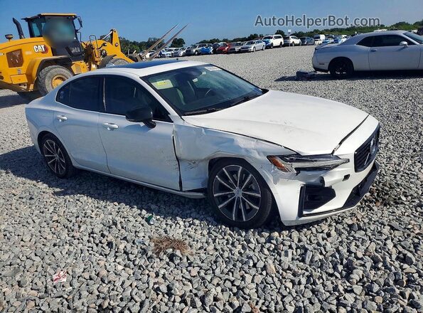 7JR102FZ1MG112665 2021 VOLVO S60 White Delantero derecho