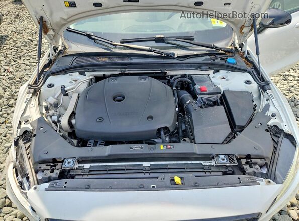 7JR102FZXMG112227 2021 VOLVO S60 White Widok wnętrza z tyłu