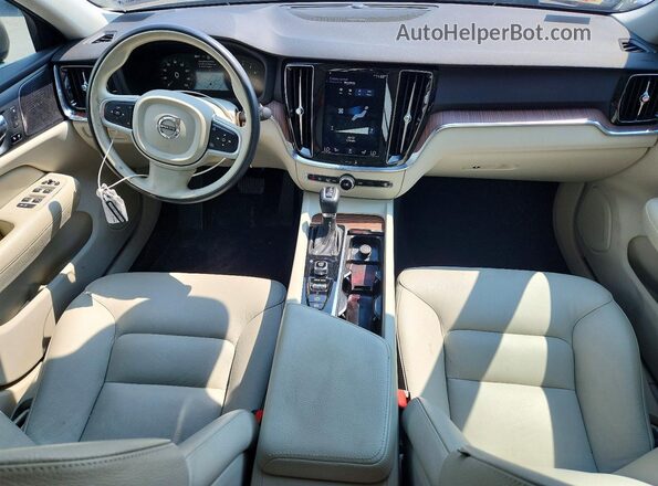 7JRA22TK1LG045372 2020 VOLVO S60 Tan Առջևի վահանակի տեսք