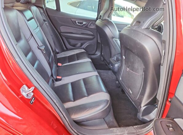7JRA22TM0KG000620 2019 VOLVO S60 Red Vista de los asientos traseros