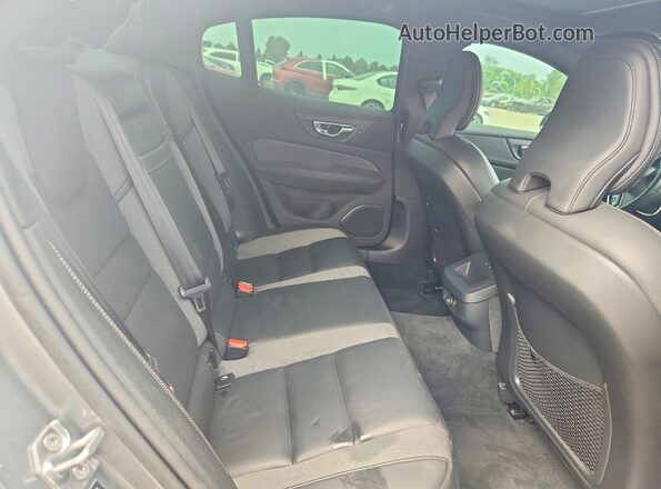7JRA22TM6KG015185 2019 VOLVO S60 Gray უკანა სავარძლების ხედი