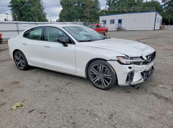 7JRBR0FZ6NG179083 2022 VOLVO S60 White Vista interior delantera