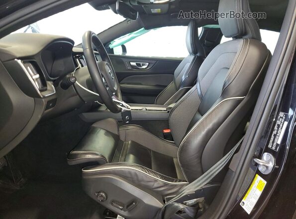 7JRL12FH4RG282216 2024 VOLVO S60 Черный Вид салона спереди