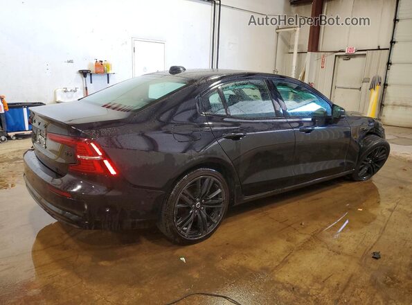 7JRL12FH4RG282216 2024 VOLVO S60 Черный Задняя правая четверть