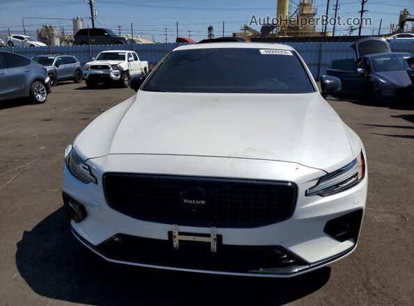 7JRL12FH8RG306856 2024 VOLVO S60 White Front view
