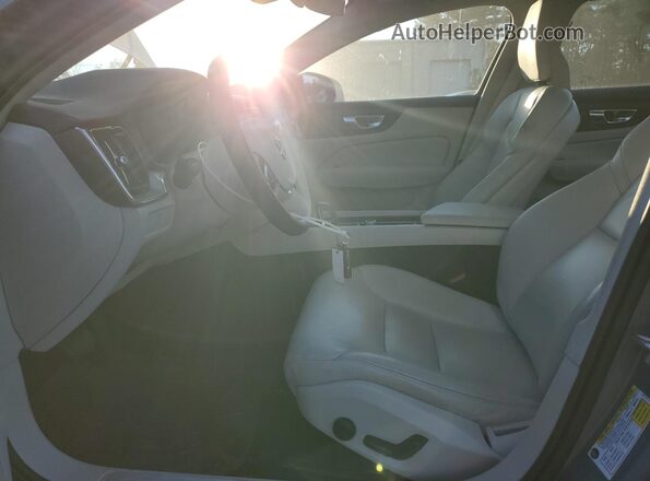 7JRL12FK3RG288438 2024 VOLVO S60 Gray Front interior view