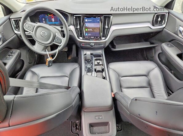 7JRL12FK8RG303967 2024 VOLVO S60 Blue წინა პანელის ხედი