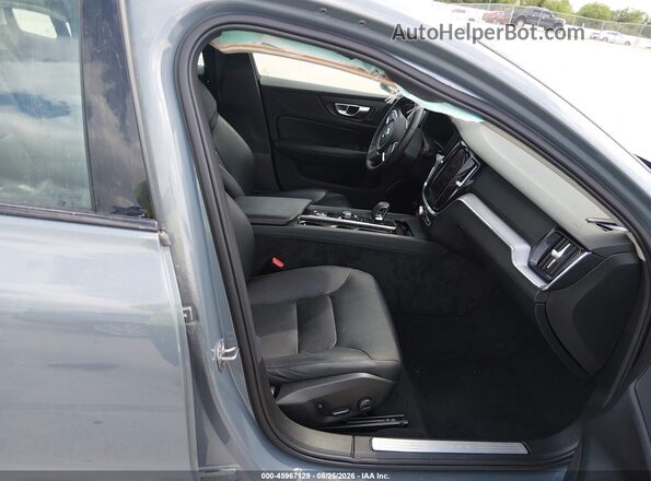 7JRL12FK9RG323001 2024 VOLVO S60 Blue Սալոնի դիմացի տեսք