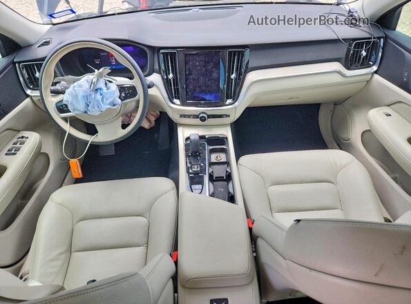 7JRL12FL4RG308351 2024 VOLVO S60 Black Widok deski rozdzielczej