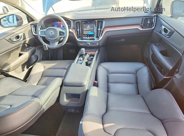 7JRL12FL4RG310228 2024 VOLVO S60 Gray Vista del salpicadero