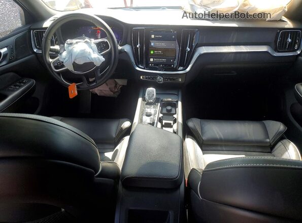 7JRL12TH6RG303975 2024 VOLVO S60 White Vista del salpicadero