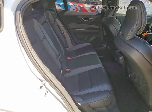 7JRL12TH6RG303975 2024 VOLVO S60 White Vista de los asientos traseros