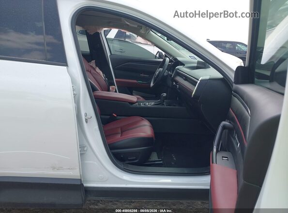 7MMVAAEW2SN133578 2025 MAZDA CX-50 HYBRID Белый Вид салона спереди