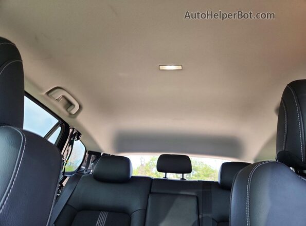 7MMVABBM3RN224975 2024 MAZDA CX-5 Gray Widok tylnych siedzeń
