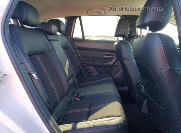 7MMVABBM8SN369760 2025 MAZDA CX-5 White Rear interior view