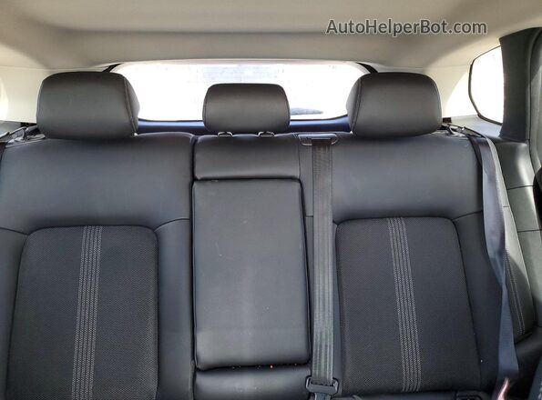 7MMVABCM4PN147030 2023 MAZDA CX-5 Red Հետևի նստատեղերի տեսք
