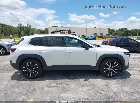 7MMVABDL1TN460858 2026 MAZDA CX-5 White Rear interior view