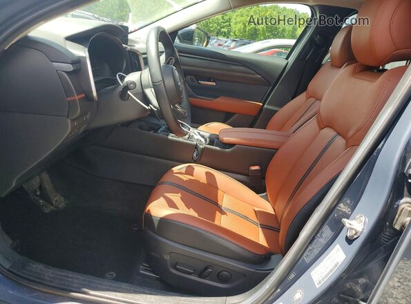 7MMVABDY6SN335008 2025 MAZDA CX-5 Blue Front interior view