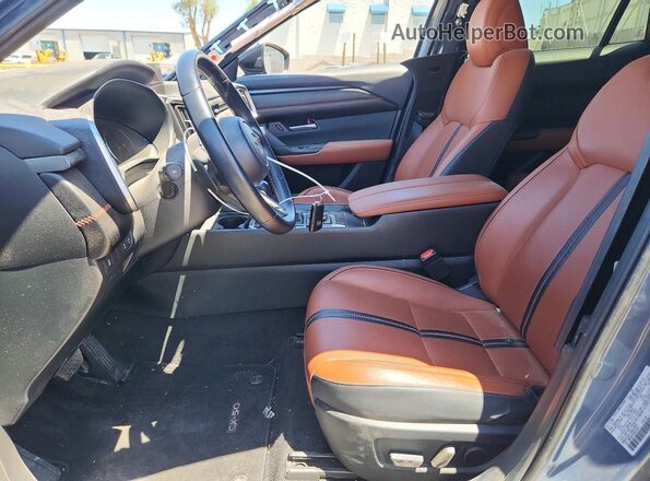 7MMVABXY6PN132557 2023 MAZDA CX-5 Gray Front interior view
