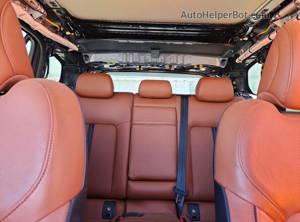 7MMVABXY6PN132557 2023 MAZDA CX-5 Gray Rear seats view
