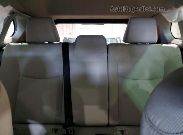 7MUAAABG8RV109906 2024 TOYOTA COROLLA White Հետևի նստատեղերի տեսք