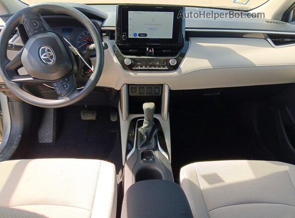 7MUAAABG8SV137064 2025 TOYOTA COROLLA Серебряный Вид панели приборов