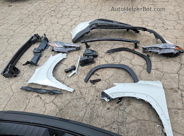7MUBAABG9NV021574 2022 TOYOTA COROLLA White Engine compartment view