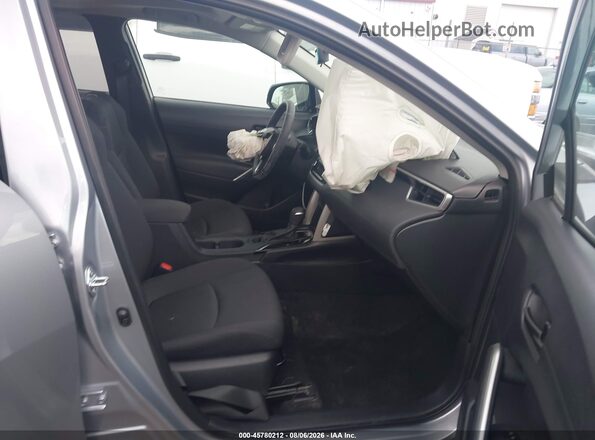 7MUBAABG9RV096927 2024 TOYOTA COROLLA CROSS Серебряный Вид салона спереди