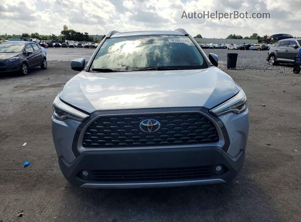 7MUDAAAG8NV006302 2022 TOYOTA COROLLA Silver Front view