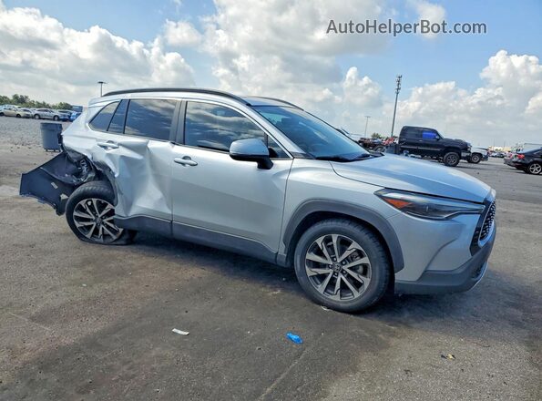 7MUDAAAG8NV006302 2022 TOYOTA COROLLA Silver Front right