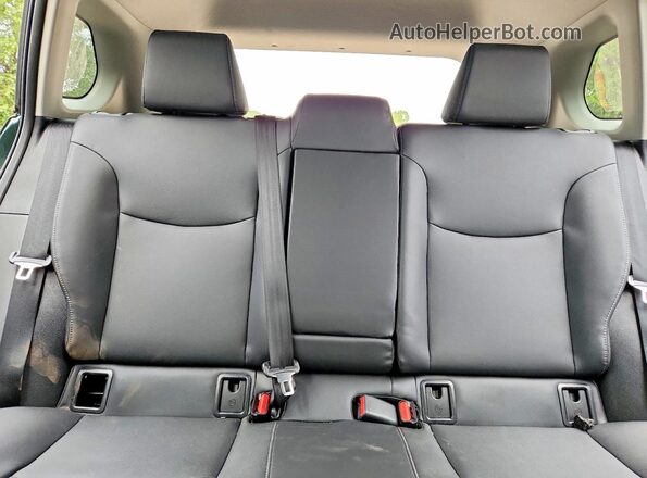 7MUDAABG0SV143440 2025 TOYOTA COROLLA Green Rear seats view