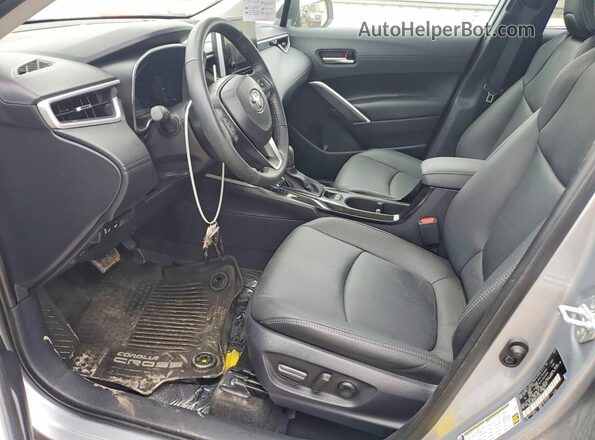 7MUDAABG1RV110795 2024 TOYOTA COROLLA Silver Widok wnętrza z przodu