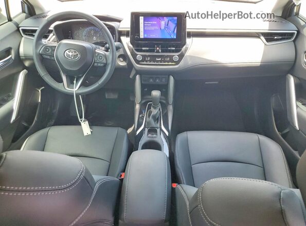 7MUDAABG7RV080654 2024 TOYOTA COROLLA Blue Widok deski rozdzielczej